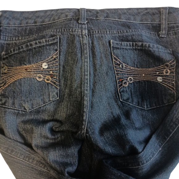 Women's jeans flare bottoms - Picture 3 of 5